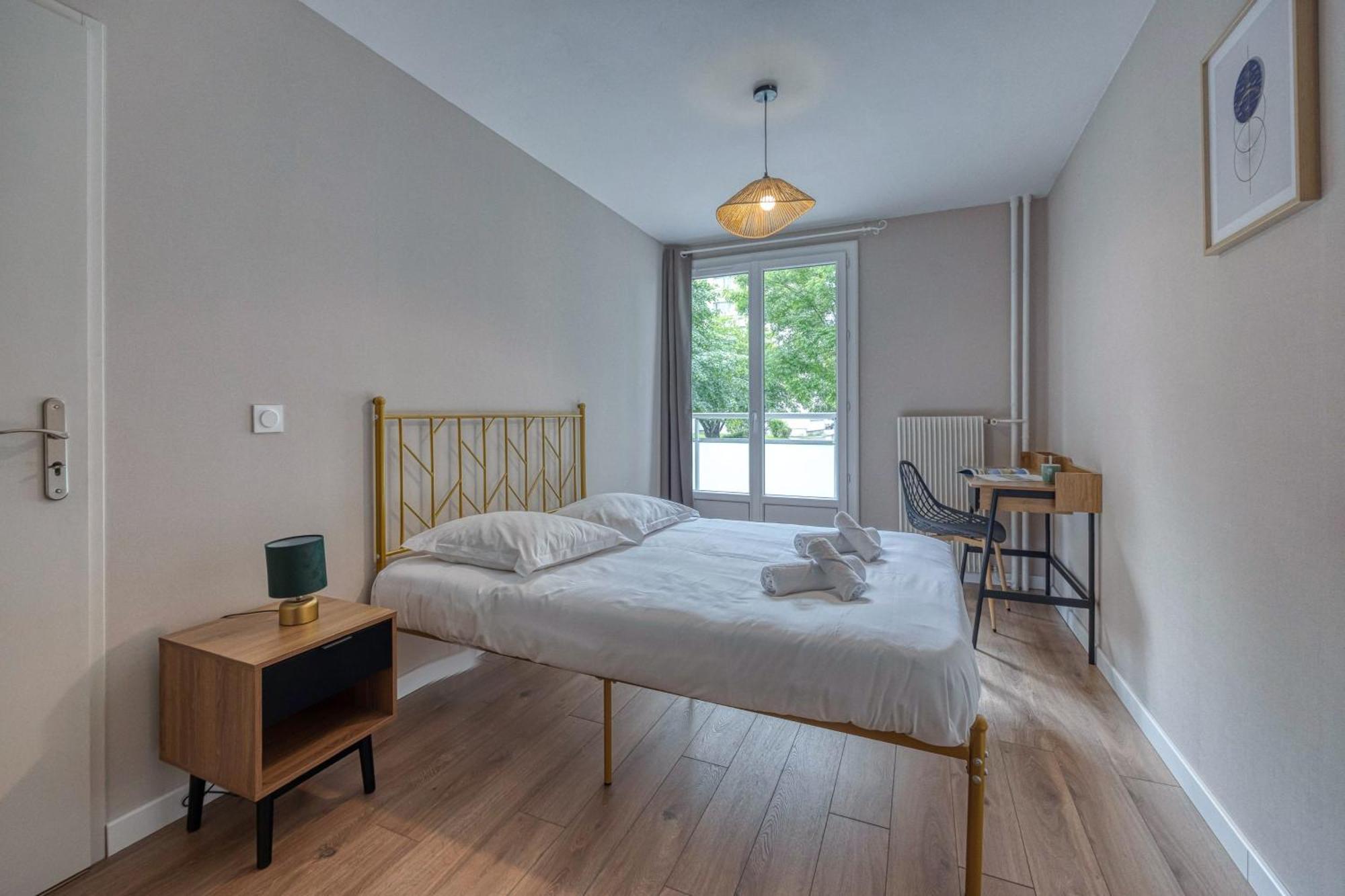 Le Liberation - Hotel Lesdigueres - Rocade Grenoble Ngoại thất bức ảnh